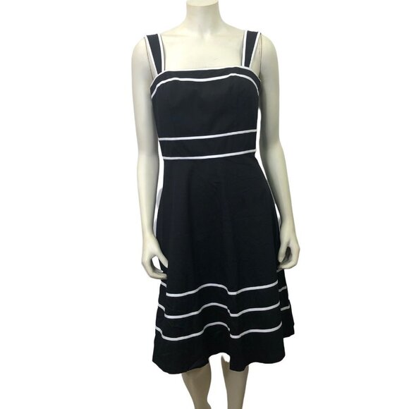 White House Black Market Dresses & Skirts - WHBM FIT & FLARE REMOVABLE STRAP DRESS SZ 2 NEW WITH TAG